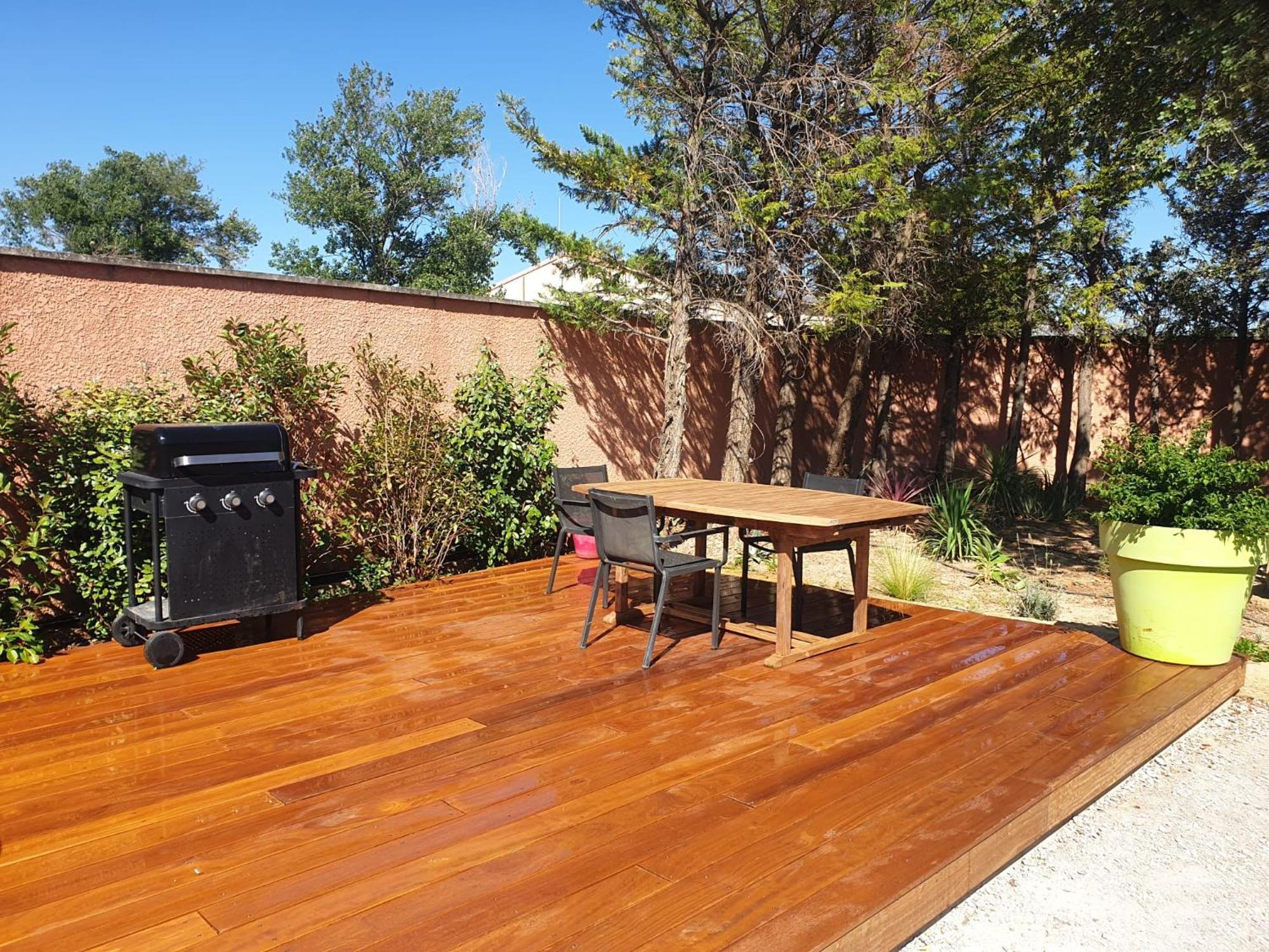 Location Independante Au Coeur Des Alpilles Pour 2 Personnes Avec Jacuzzi Villa Aureille Exterior photo